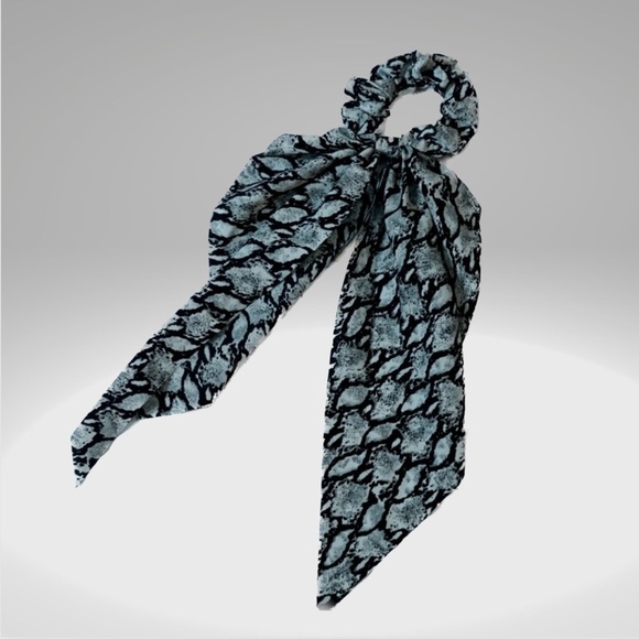 Accessories - Animal print scrunchies